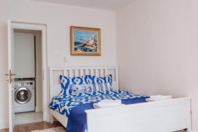 River View - Old City Apartment